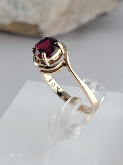 10K Yellow Gold Garnet and Diamond Ring Size 6.5, Solid Gold