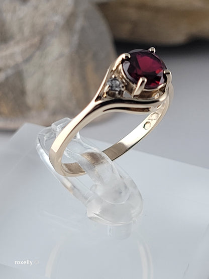 10K Yellow Gold Garnet and Diamond Ring Size 6.5, Solid Gold