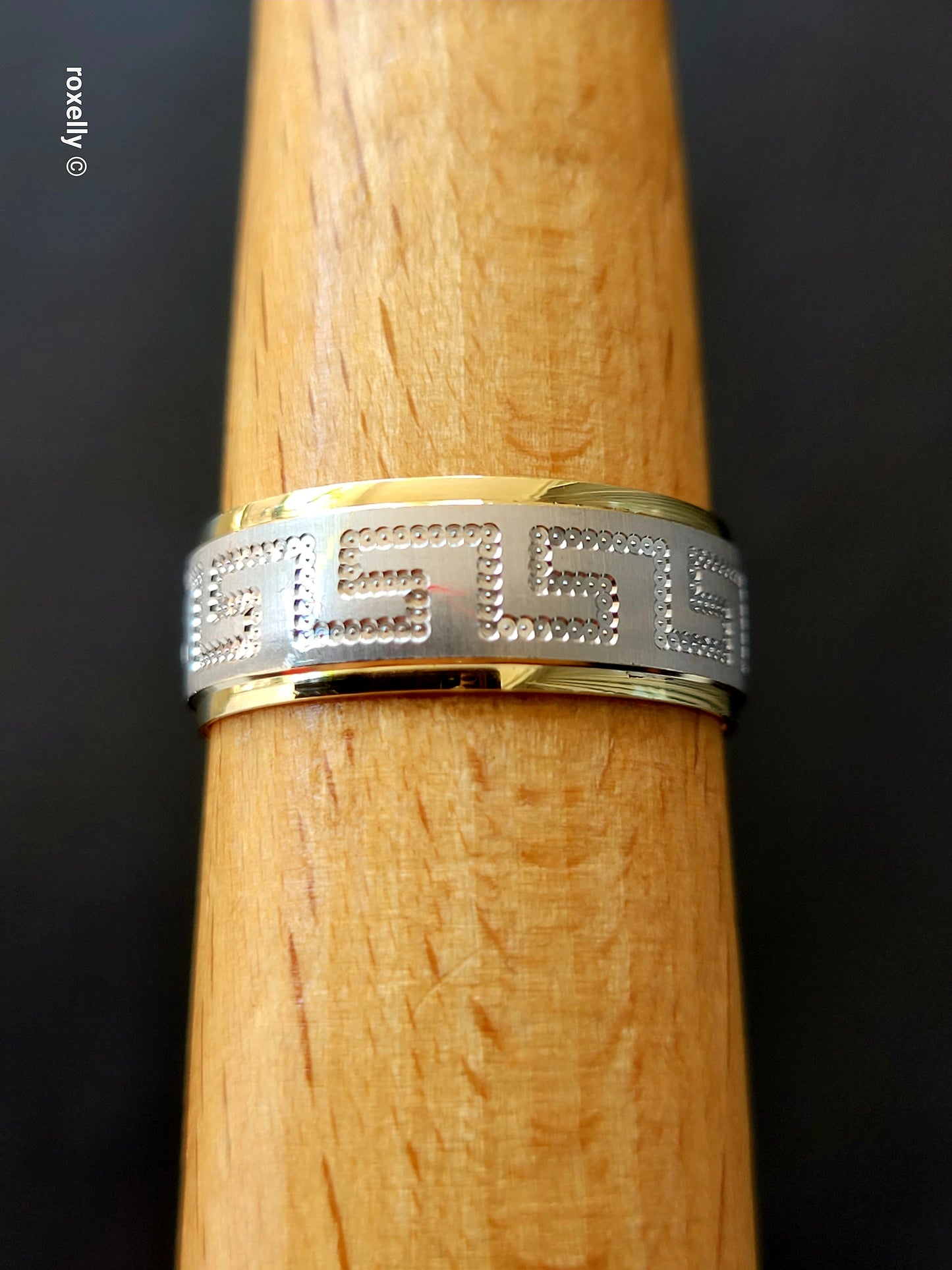 14k Two-Tone Greek Key Design Band Ring Size 7.5, Solid Gold