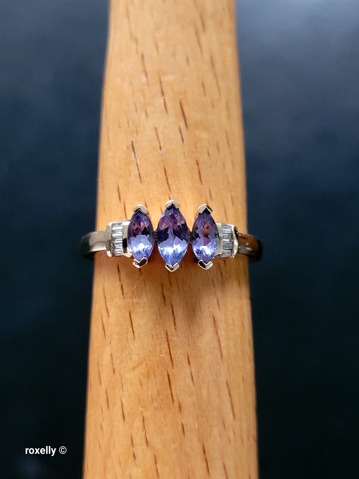 10K Yellow Gold Tanzanite and Diamonds Ring Size 8, Solid Gold!