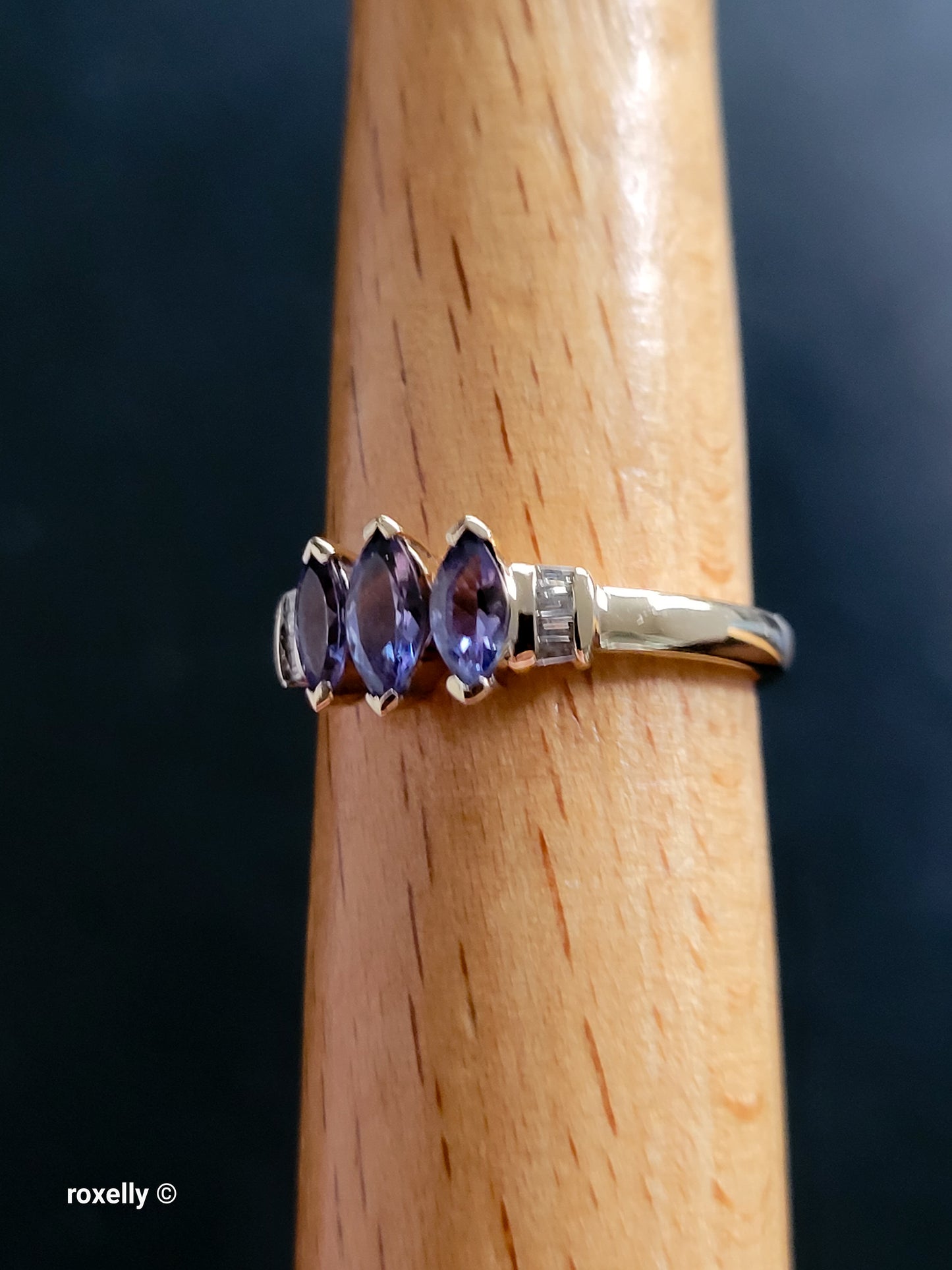 10K Yellow Gold Tanzanite and Diamonds Ring Size 8, Solid Gold!