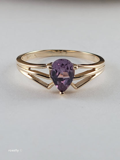 10K Yellow Gold Purple Sapphire Gemstone Ring Size 6.75, Solid gold