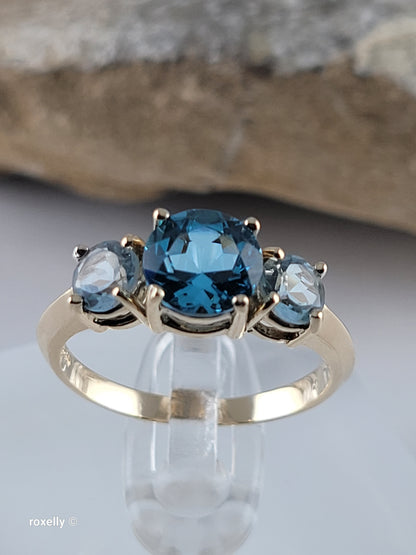 10K Yellow Gold Blue Topaz and Aquamarine Ring Size 6.5, Solid Gold