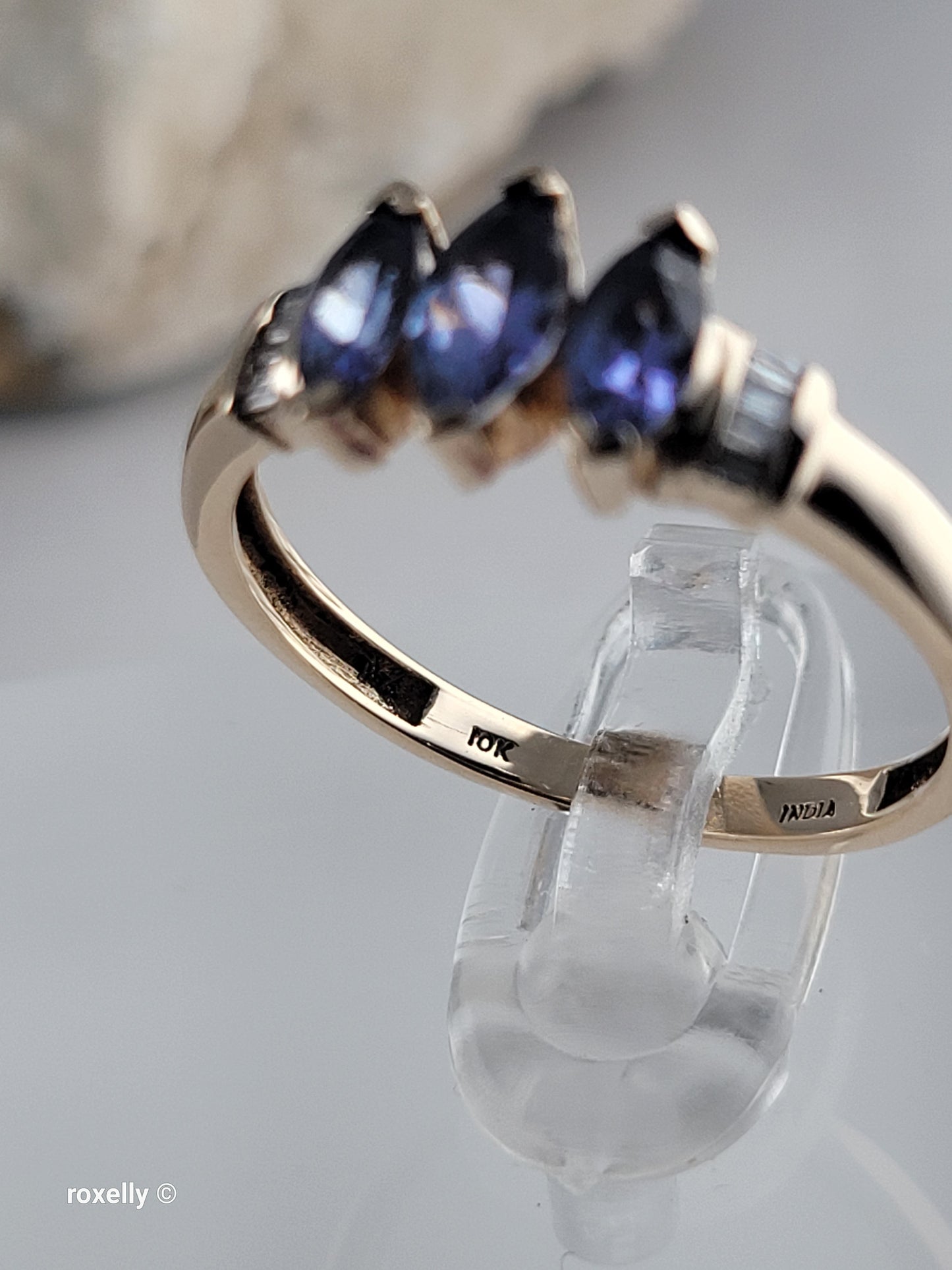 10K Yellow Gold Tanzanite and Diamonds Ring Size 8, Solid Gold!