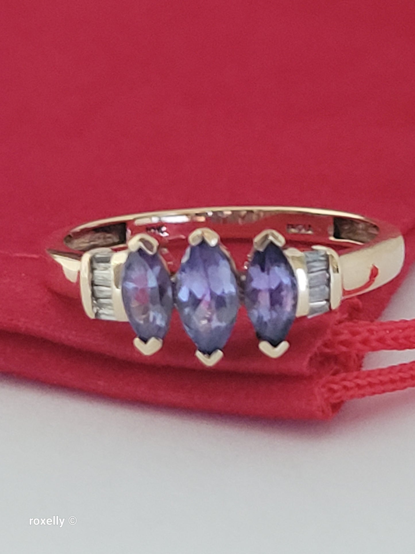 10K Yellow Gold Tanzanite and Diamonds Ring Size 8, Solid Gold!