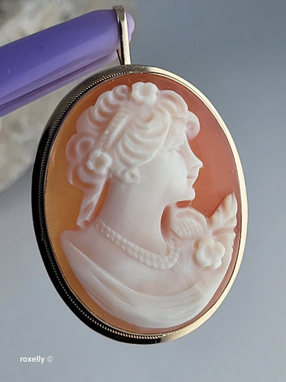 Vintage 14K Gold Italian Cameo Brooch/Pendant – Classic Victorian Profile – Hand-Carved Shell