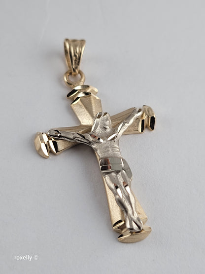 14K Two-Tone Yellow & White Gold Diamond-Cut Crucifix Pendant – Like New Condition