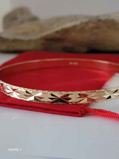 14K Solid Yellow Gold Diamond-Cut Star Bangle Bracelet, Satin Finish  - AMAZING!