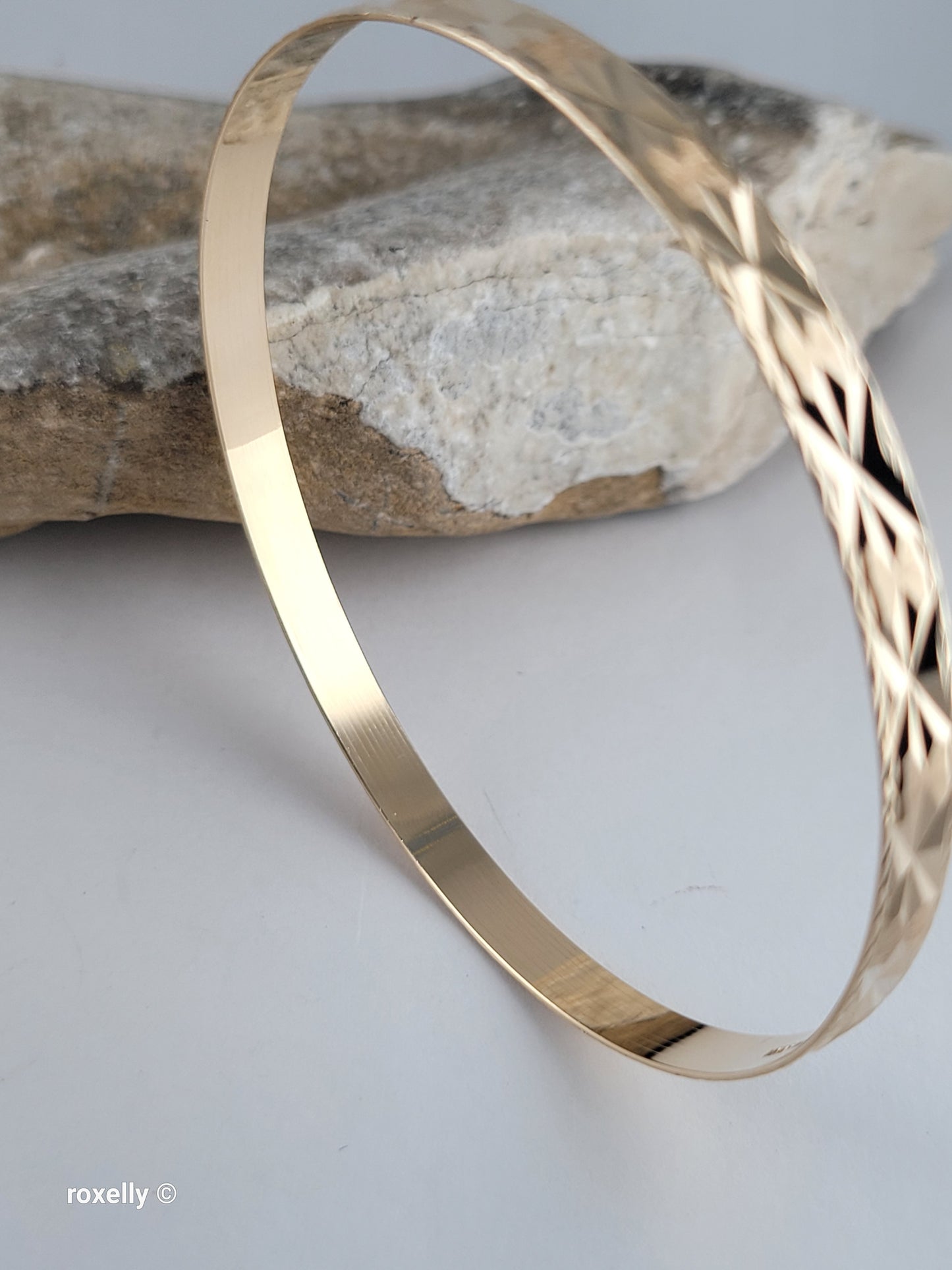 14K Solid Yellow Gold Diamond-Cut Star Bangle Bracelet, Satin Finish  - AMAZING!