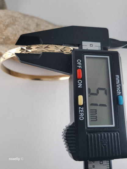 14K Solid Yellow Gold Diamond-Cut Star Bangle Bracelet, Satin Finish  - AMAZING!