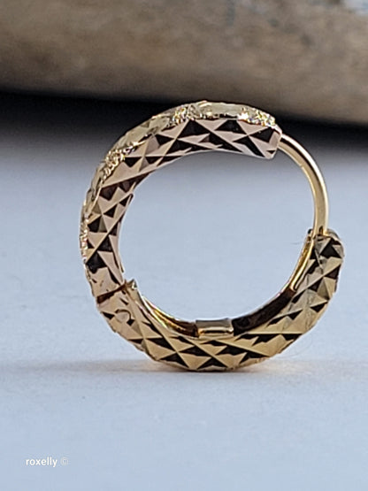 18K Yellow Gold Diamond-Cut Small Single Italian Hoop Earring, Solid Gold!