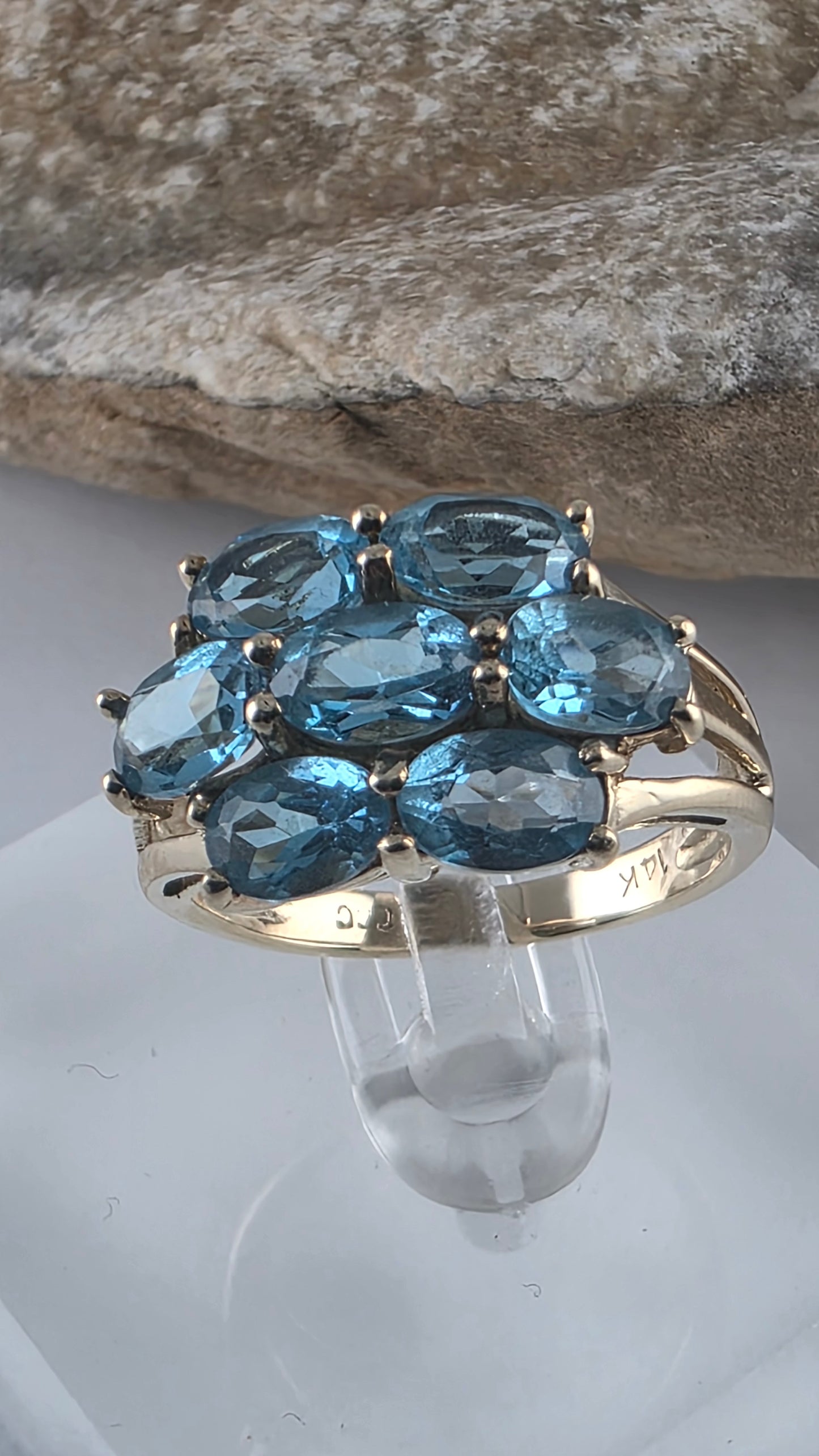 14K Yellow Gold Blue Topaz Cocktail Ring Size 6.5 - Solid Gold