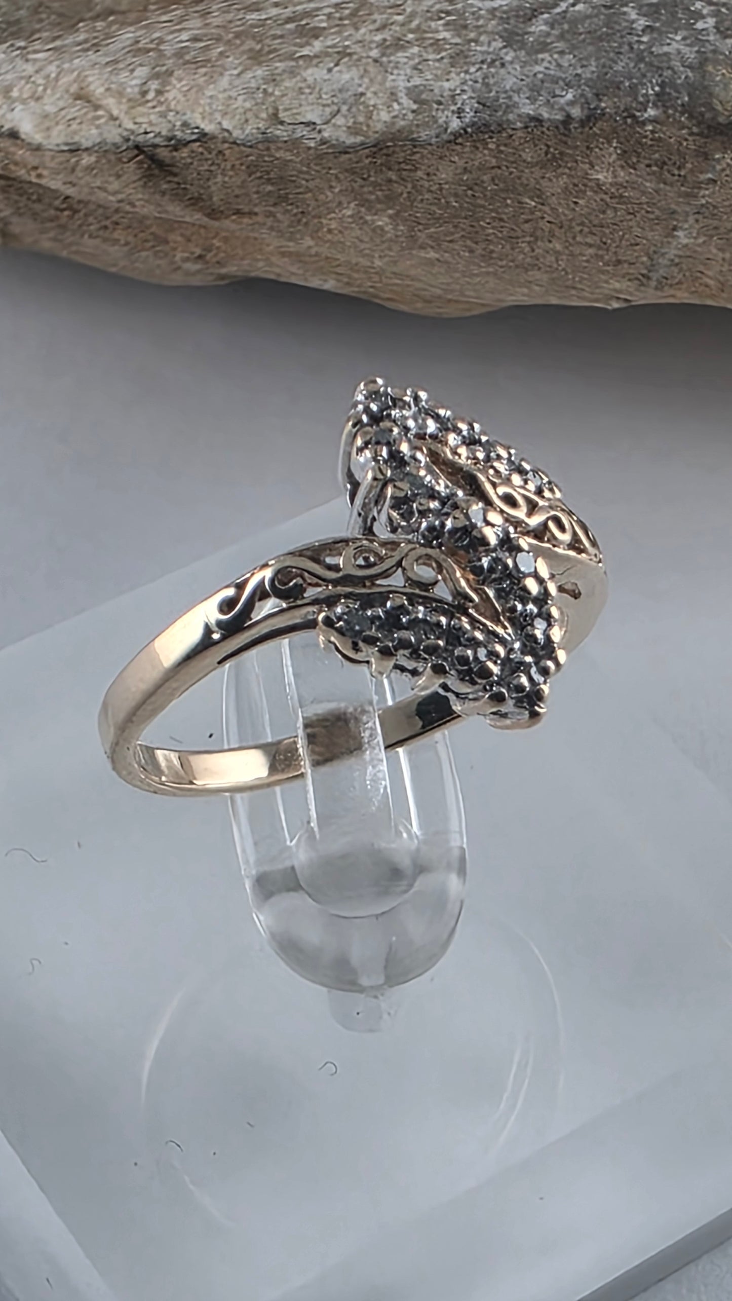 10K Yellow Gold Genuine Diamond Cluster Ring Size 7 - Solid Gold