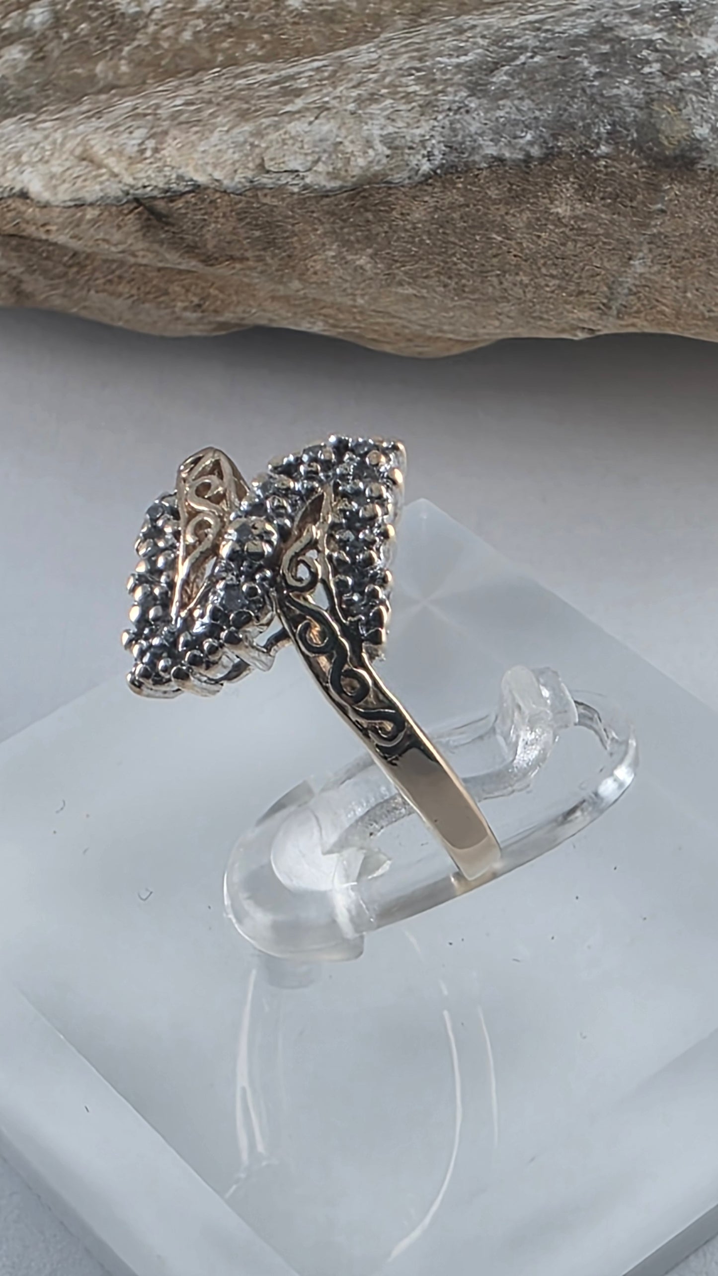 10K Yellow Gold Genuine Diamond Cluster Ring Size 7 - Solid Gold
