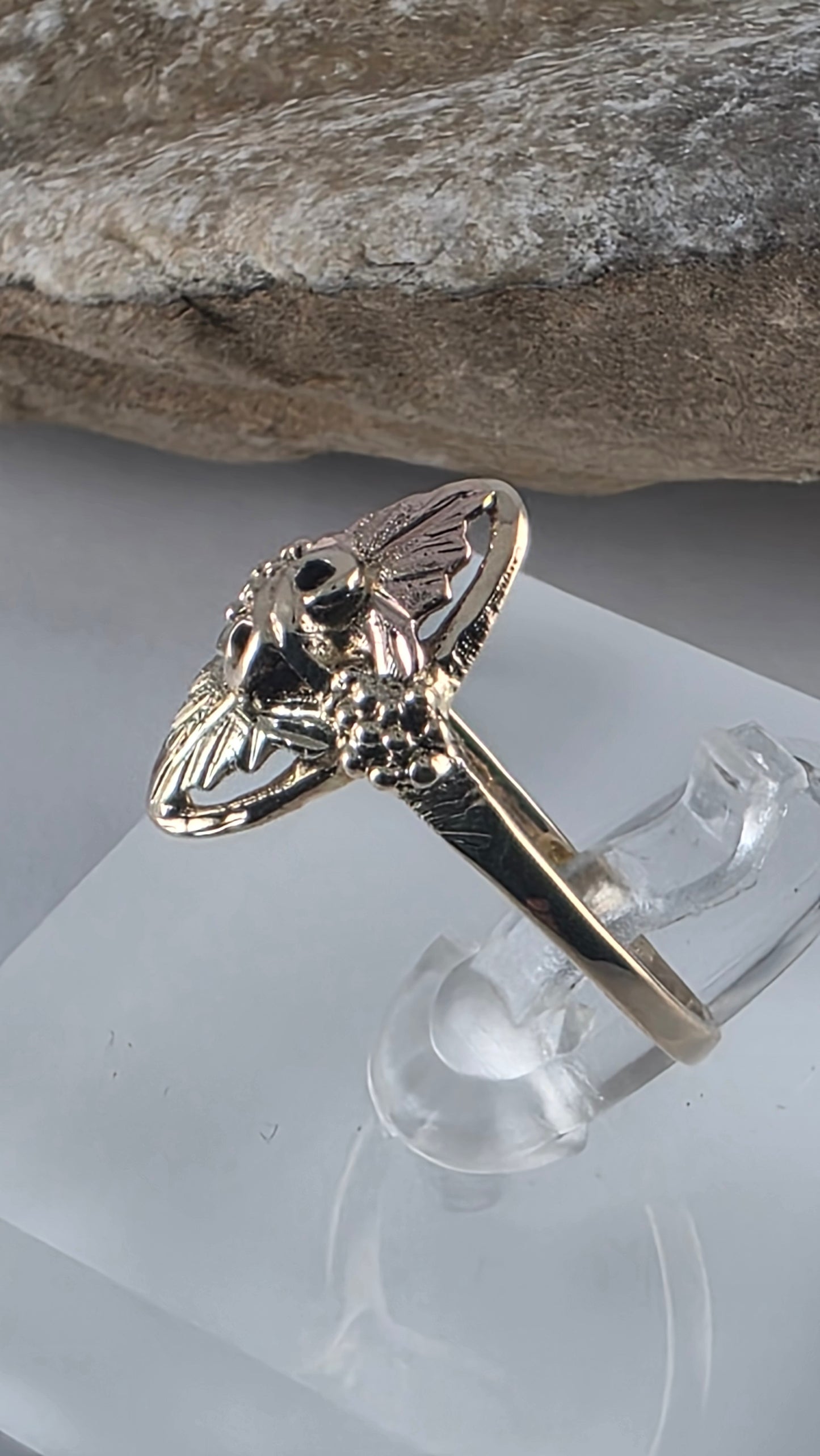 Vintage 10K Yellow & Rose Gold Black Hills Leaves Ring Size 7.5, Solid Gold!