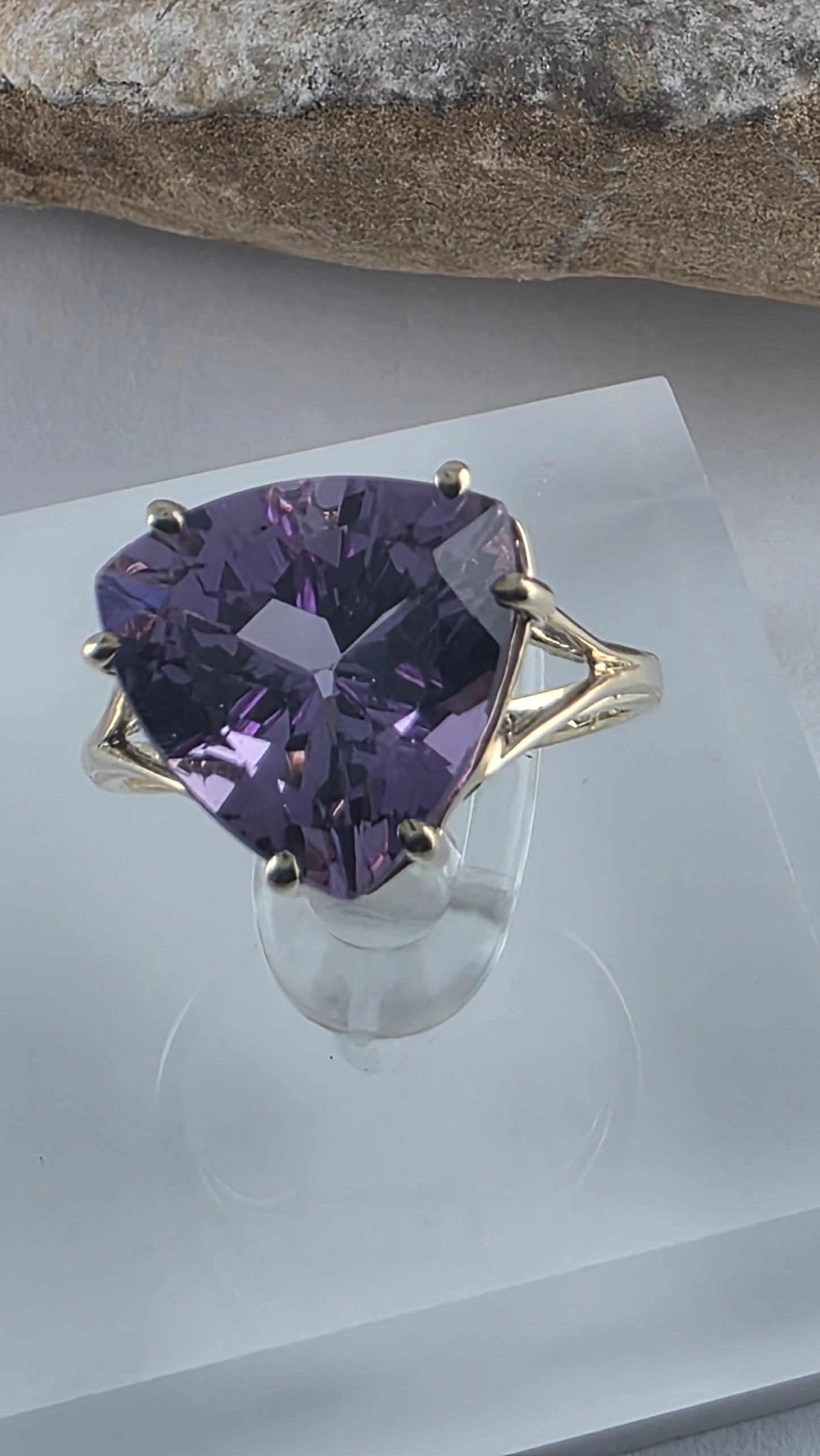 10K Yellow Gold Amethyst Cocktail Ring Size 6, Solid Gold!