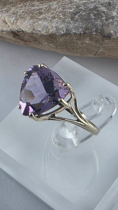 10K Yellow Gold Amethyst Cocktail Ring Size 6, Solid Gold!