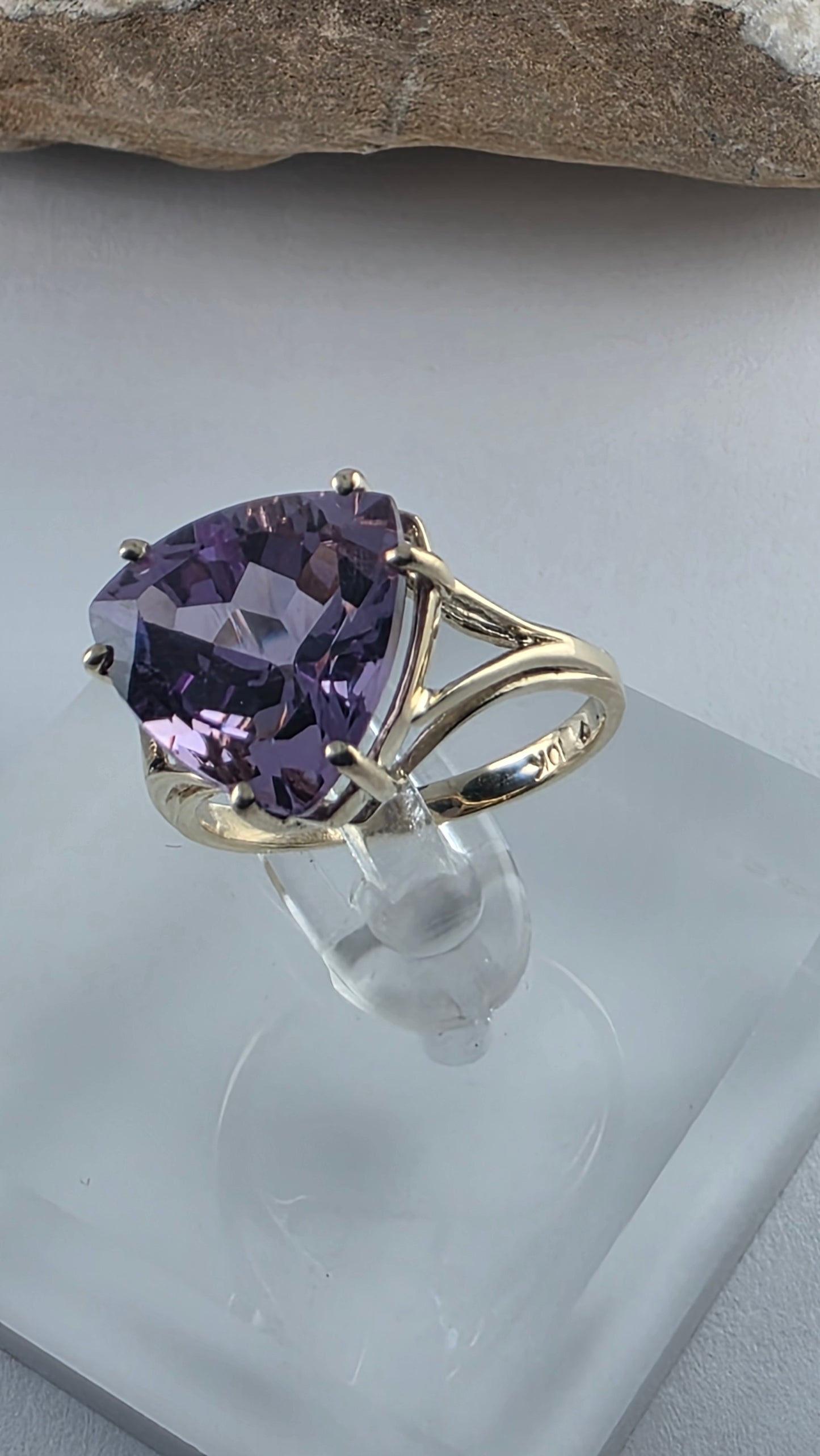 10K Yellow Gold Amethyst Cocktail Ring Size 6, Solid Gold!