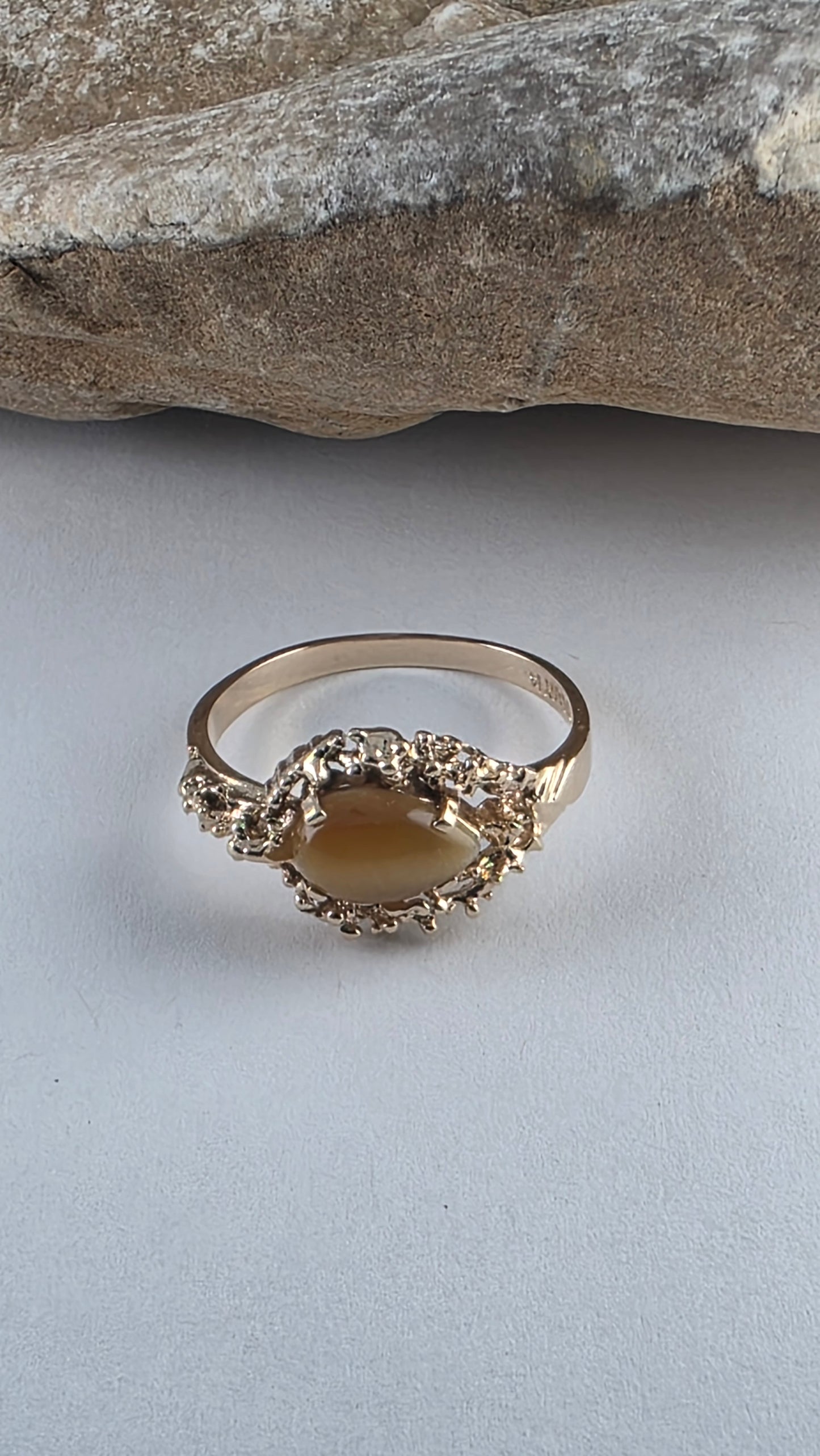 14K Yellow Gold Tiger Eye Cocktail Ring Size 8.25, Solid Gold!