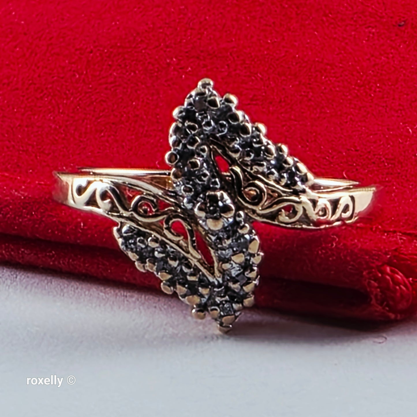 10K Yellow Gold Genuine Diamond Cluster Ring Size 7 - Solid Gold