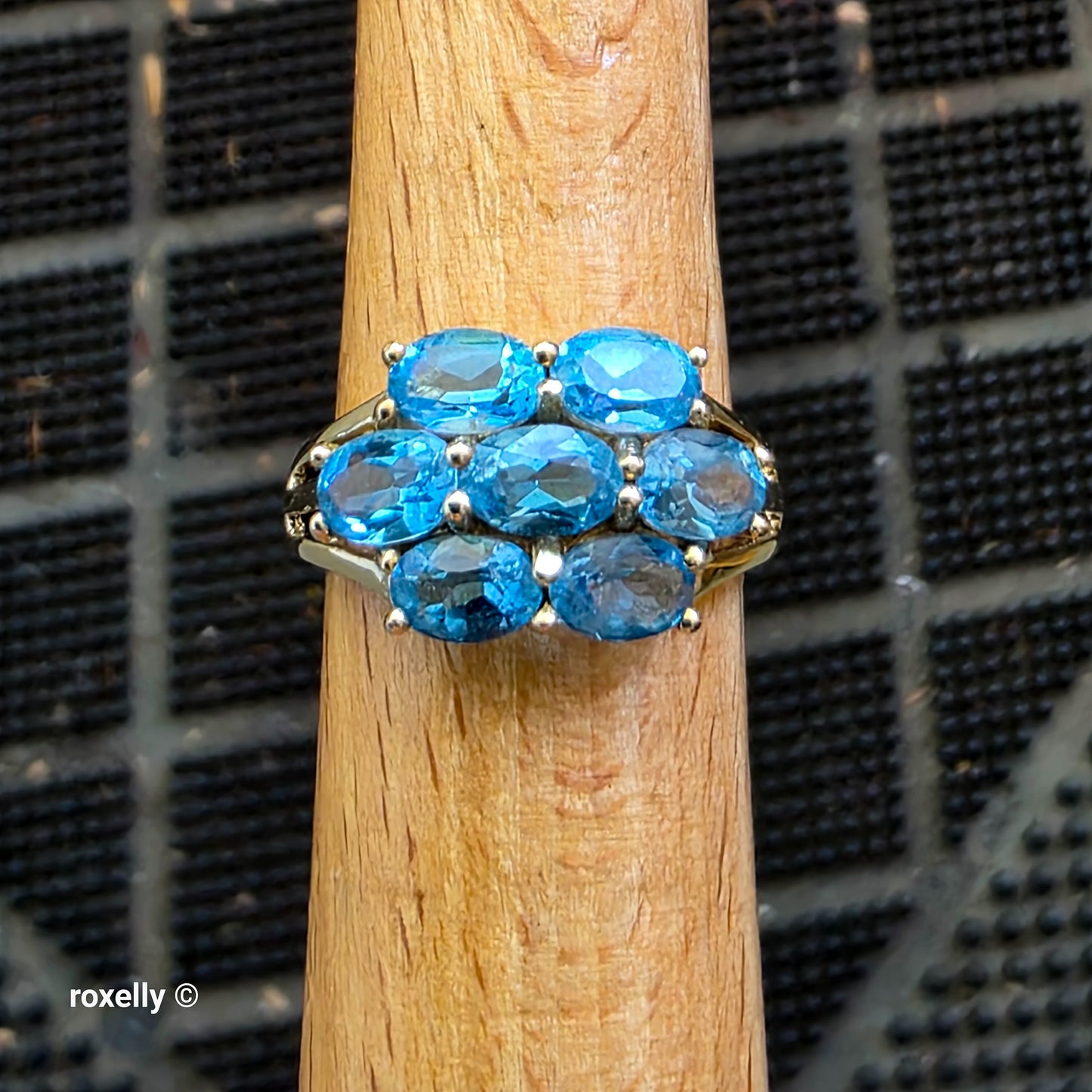 14K Yellow Gold Blue Topaz Cocktail Ring Size 6.5 - Solid Gold