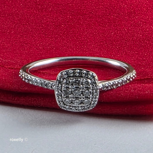 10K White Gold Genuine Diamond Halo Ring 1/4 CTW Size 7, Solid Gold!