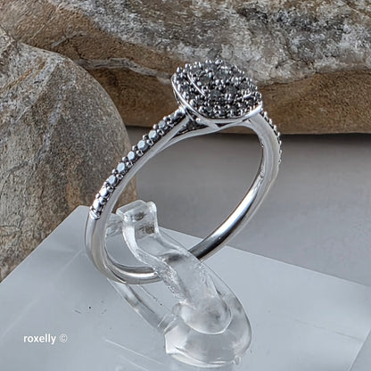 10K White Gold Genuine Diamond Halo Ring 1/4 CTW Size 7, Solid Gold!
