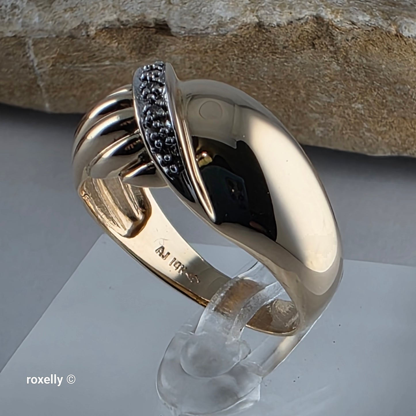 14K Yellow Gold Genuine Diamond Crossover Ribbed Dome Ring Size 8.75!