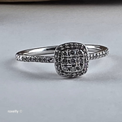 10K White Gold Genuine Diamond Halo Ring 1/4 CTW Size 7, Solid Gold!
