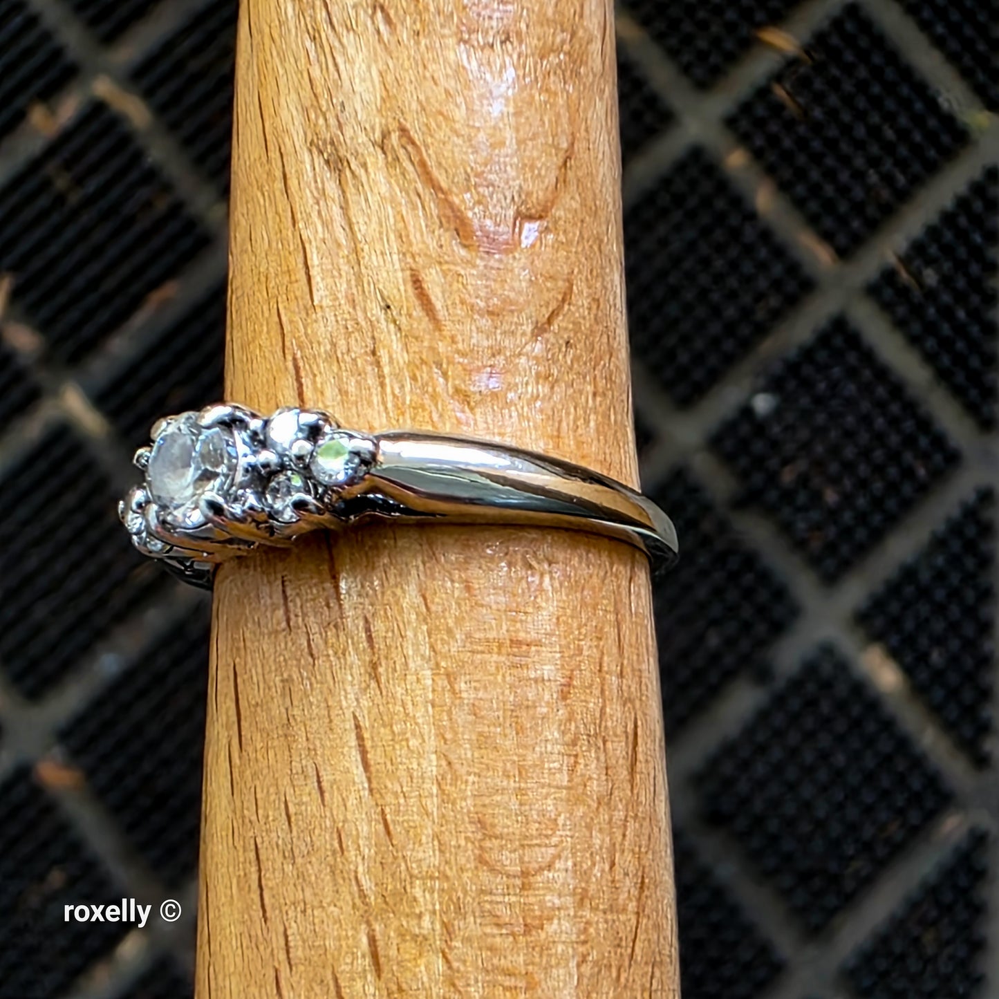 10K White Gold Cubic Zirconia Ring Size 5.75 -Solid Gold!