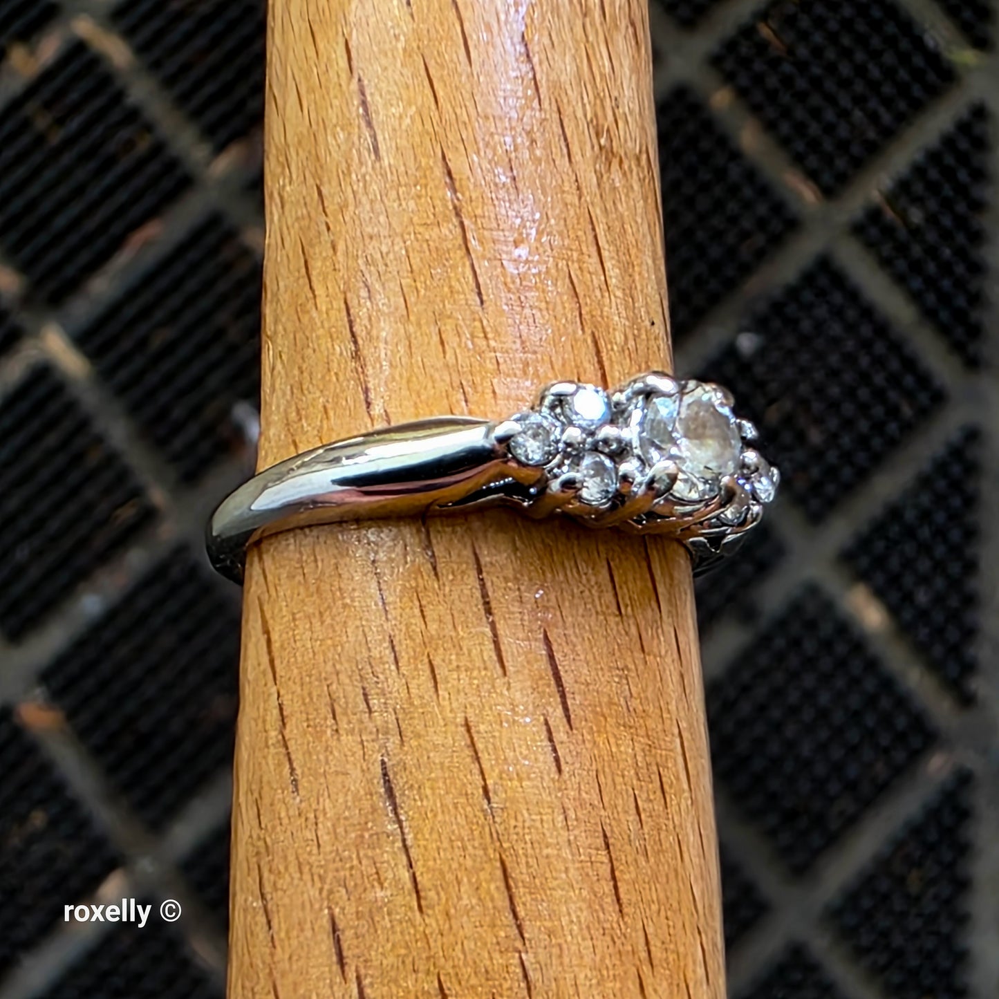 10K White Gold Cubic Zirconia Ring Size 5.75 -Solid Gold!