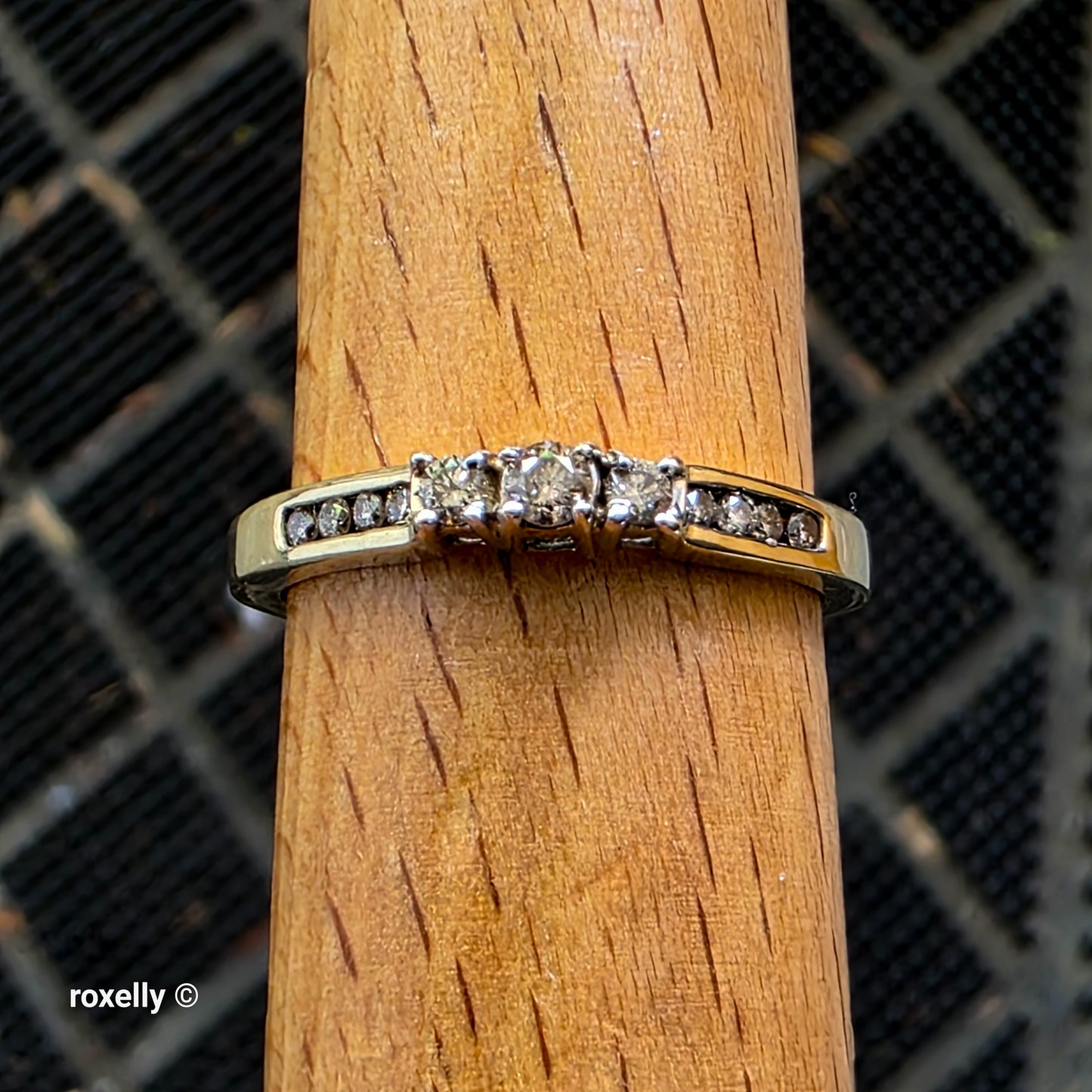 10K Yellow Gold Champagne Genuine Diamond Ring Size 8 - Solid Gold!