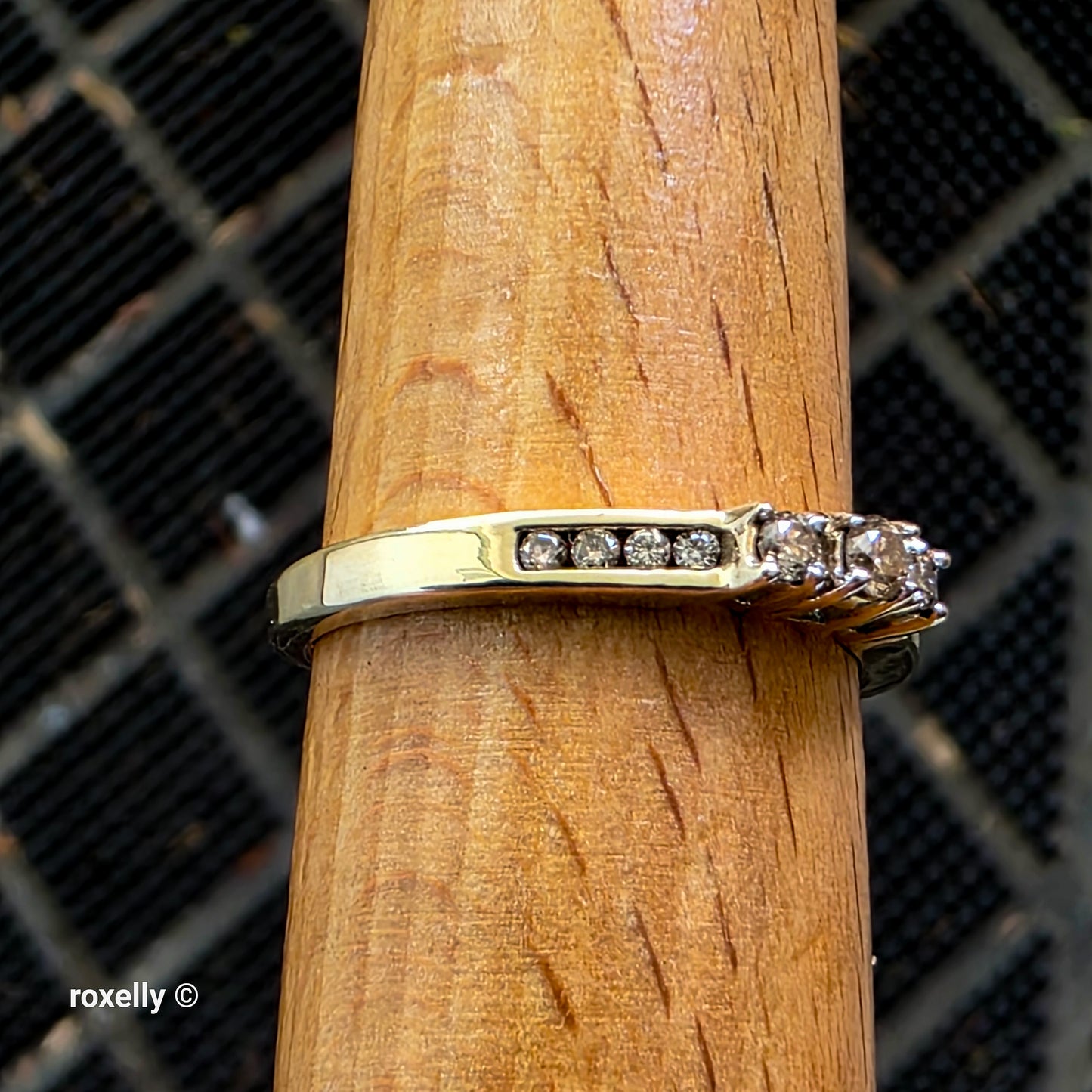 10K Yellow Gold Champagne Genuine Diamond Ring Size 8 - Solid Gold!
