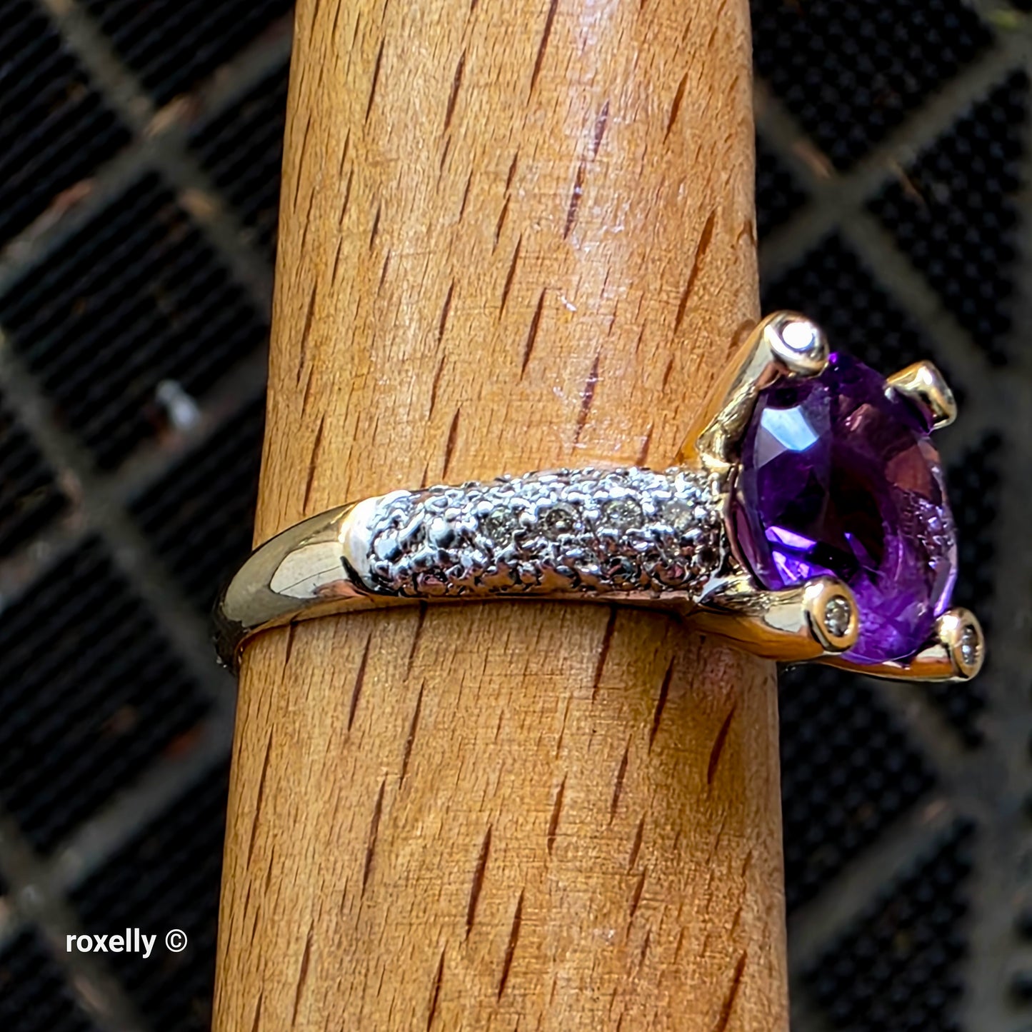 14K Yellow Gold Amethyst and Genuine Diamond Ring Size 8.75 - Solid Gold!