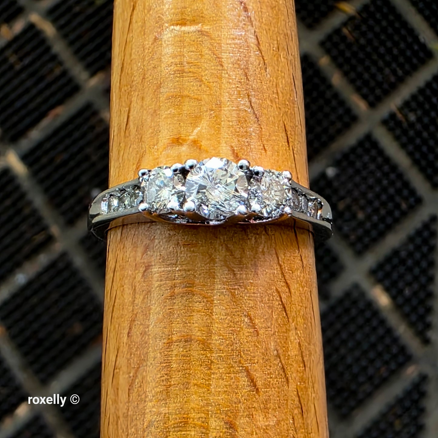 10K White Gold Genuine Diamonds Band Ring Size 7.75 - Solid Gold