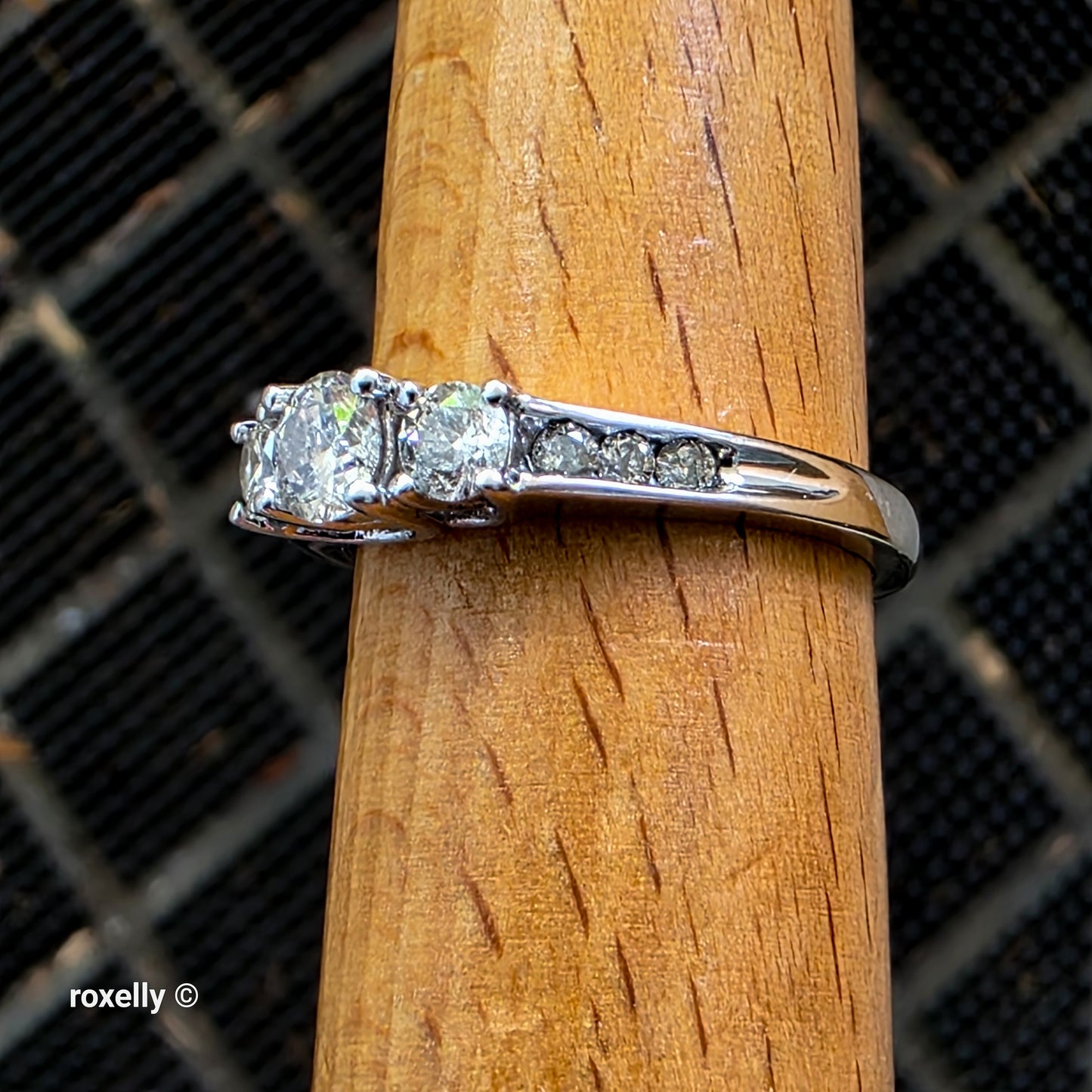 10K White Gold Genuine Diamonds Band Ring Size 7.75 - Solid Gold
