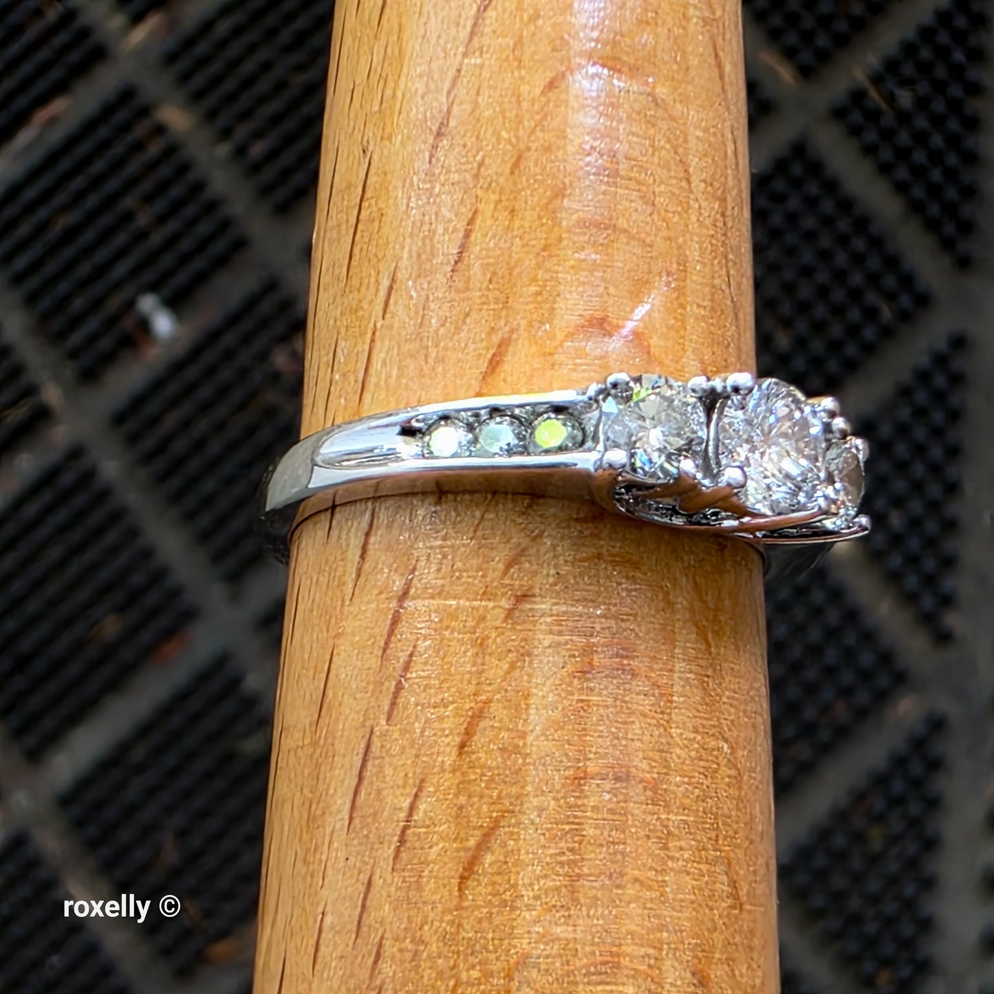 10K White Gold Genuine Diamonds Band Ring Size 7.75 - Solid Gold