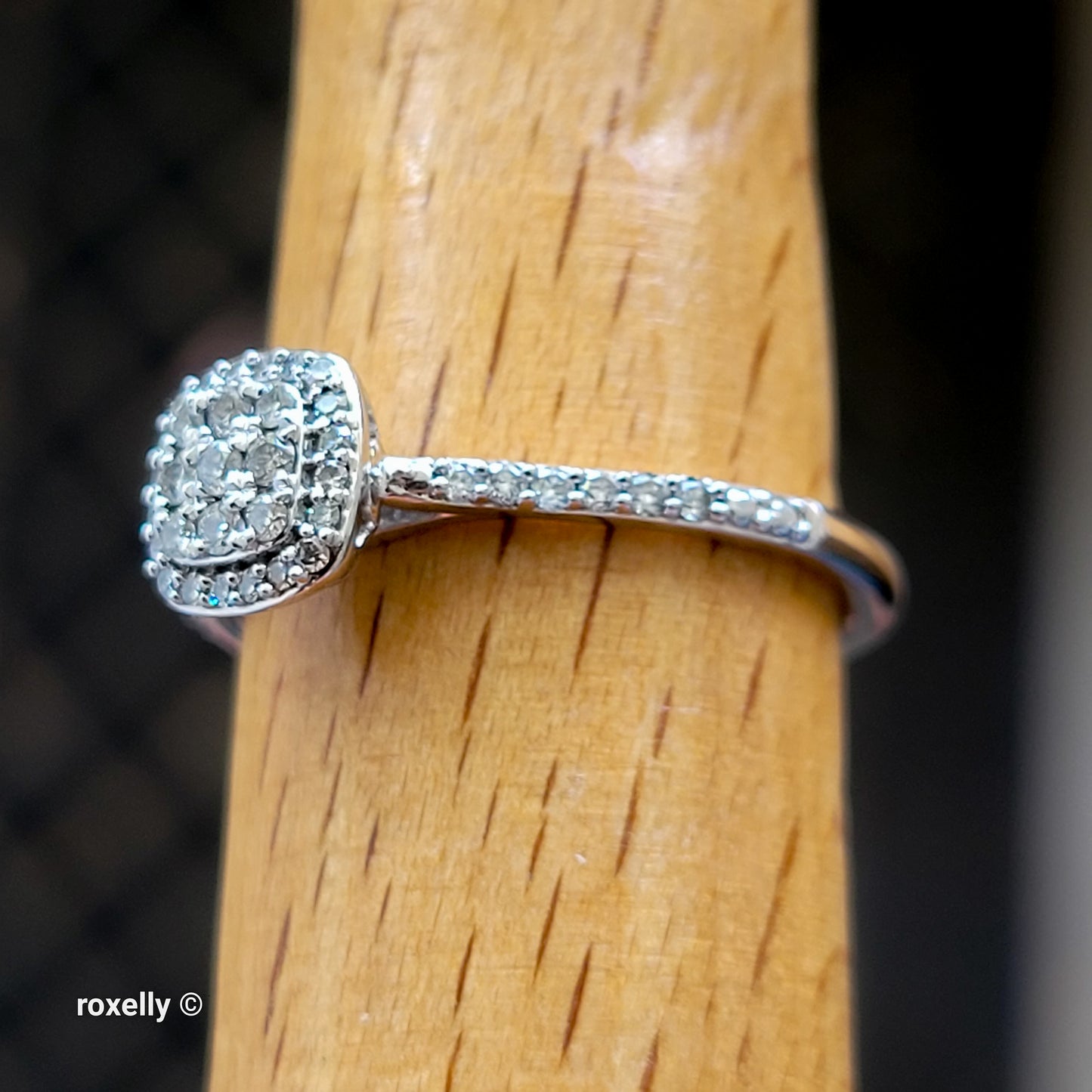 10K White Gold Genuine Diamond Halo Ring 1/4 CTW Size 7, Solid Gold!