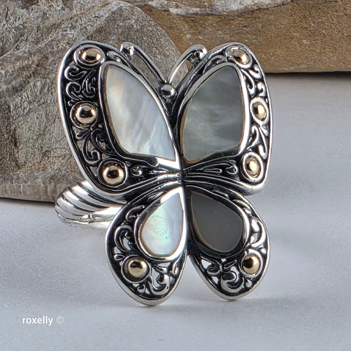 925 Sterling Silver and 18K Yellow Gold Butterfly-Shaped Mother of Pearls Ring Size 9