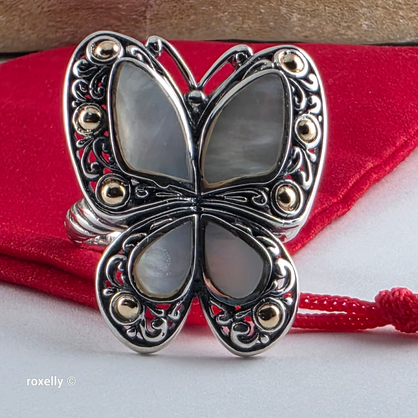 925 Sterling Silver and 18K Yellow Gold Butterfly-Shaped Mother of Pearls Ring Size 9