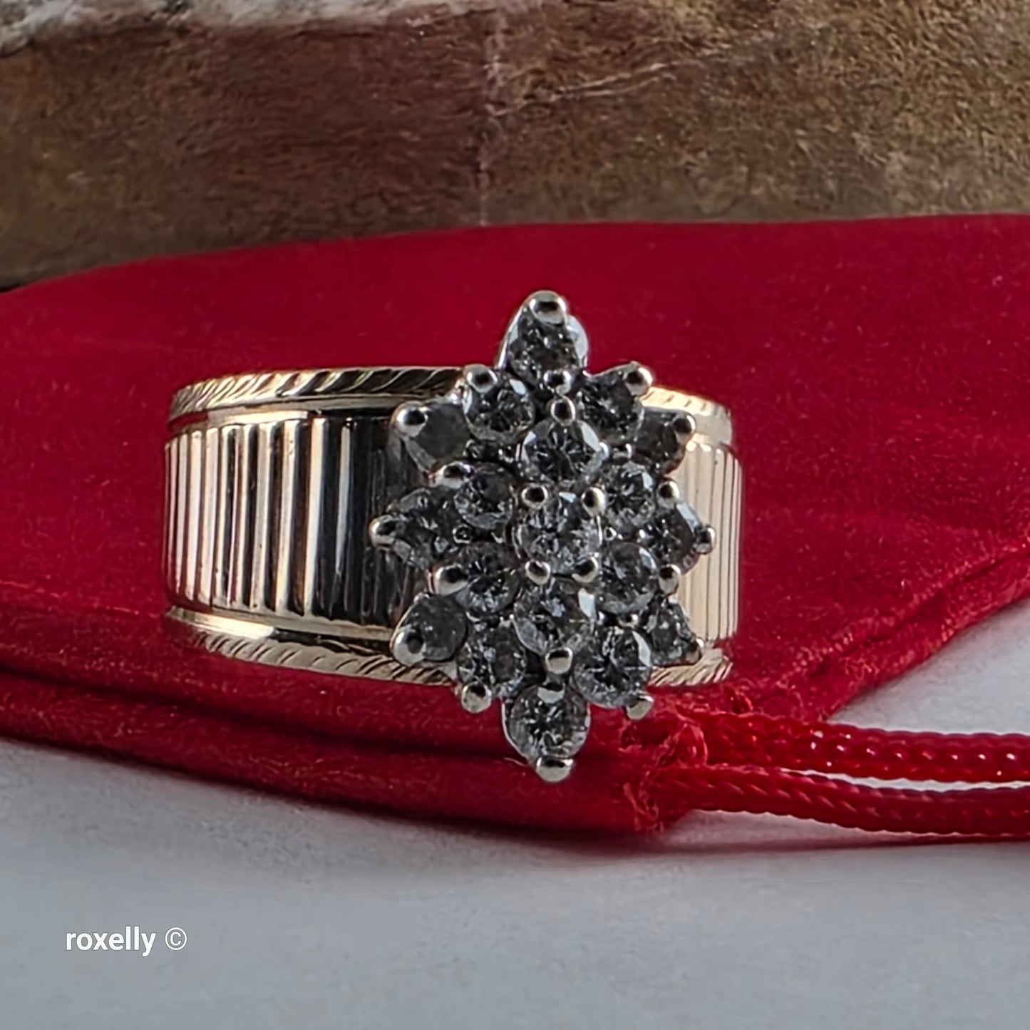 14K Yellow Gold Natural Diamonds Cluster Ring Size 7.75 - Solid Gold