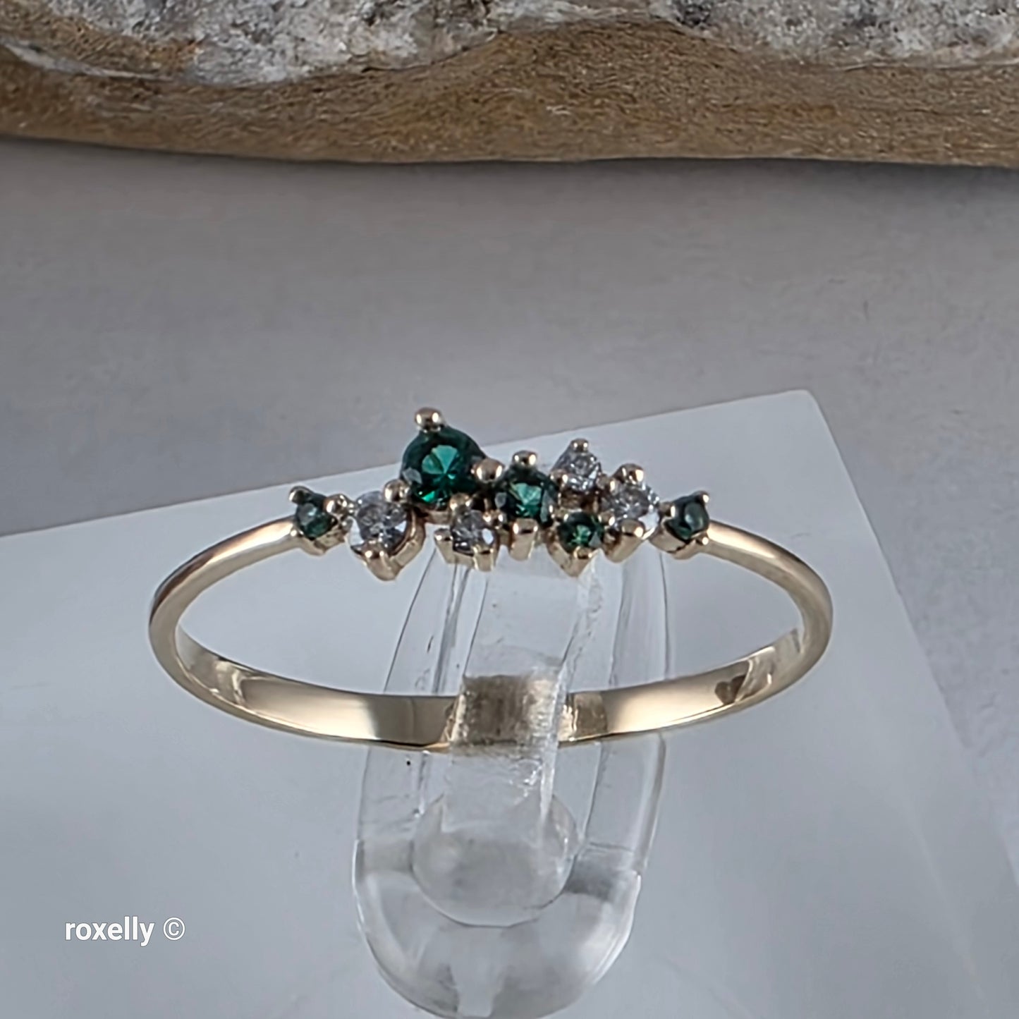 14K Yellow Gold Emeralds & Genuine Diamonds Dainty Lightweight Ring Size 8.5