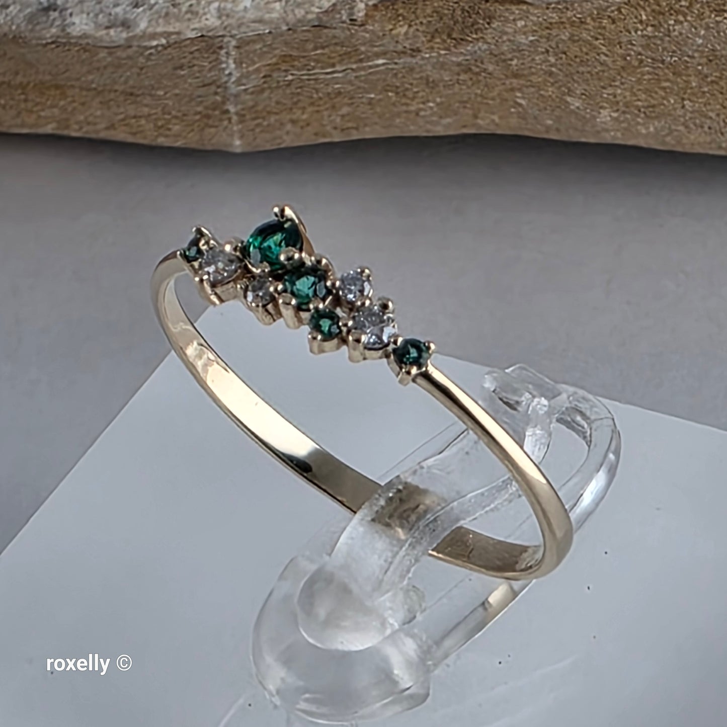 14K Yellow Gold Emeralds & Genuine Diamonds Dainty Lightweight Ring Size 8.5