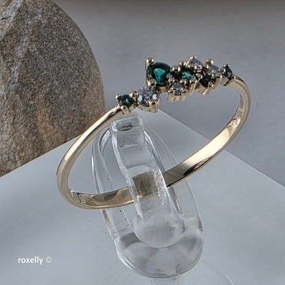 14K Yellow Gold Emeralds & Genuine Diamonds Dainty Lightweight Ring Size 8.5