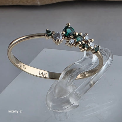 14K Yellow Gold Emeralds & Genuine Diamonds Dainty Lightweight Ring Size 8.5