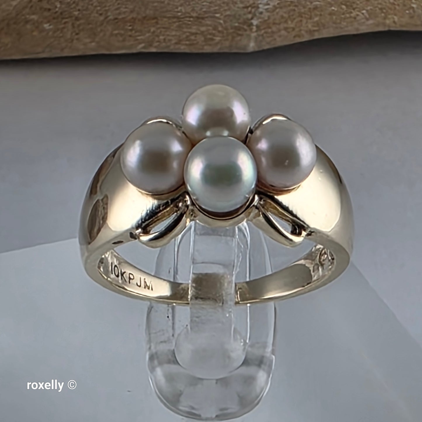 10K Yellow Gold Freshwater Pearls Ring Size 5.5 - Solid Gold!