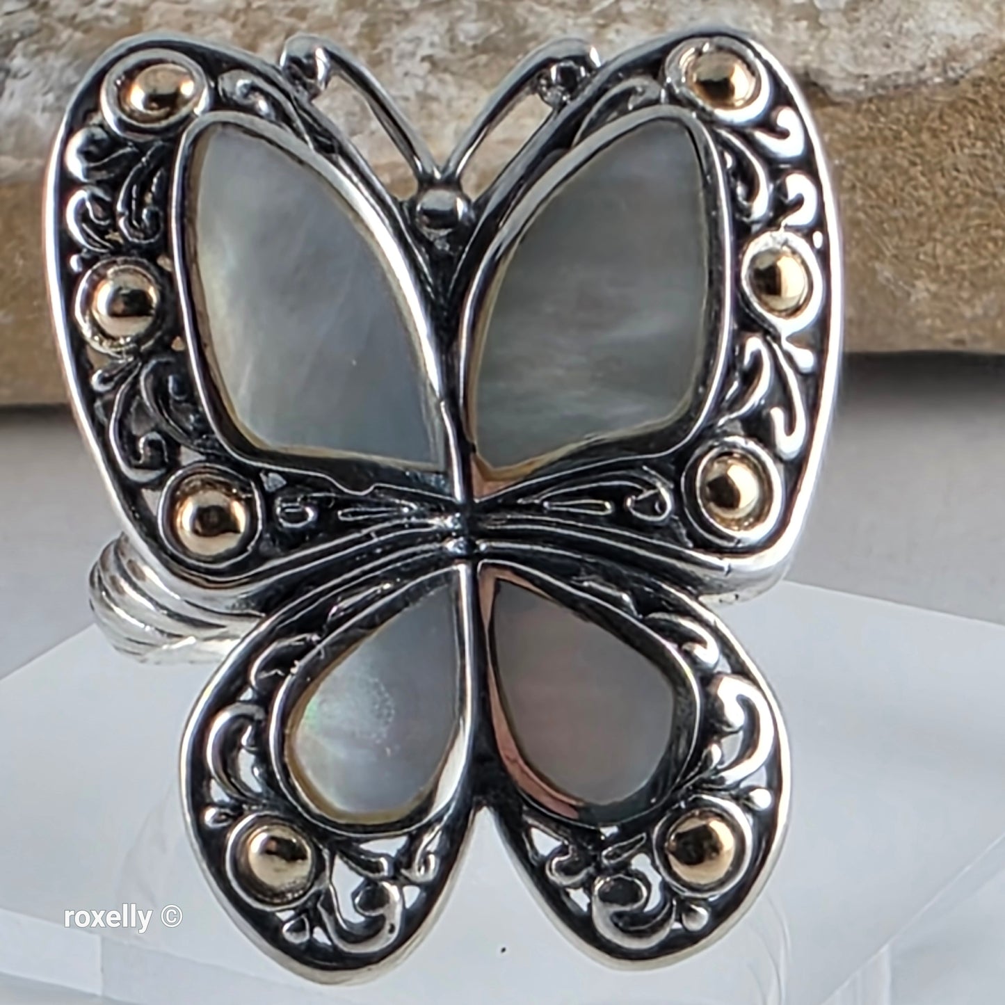 925 Sterling Silver and 18K Yellow Gold Butterfly-Shaped Mother of Pearls Ring Size 9