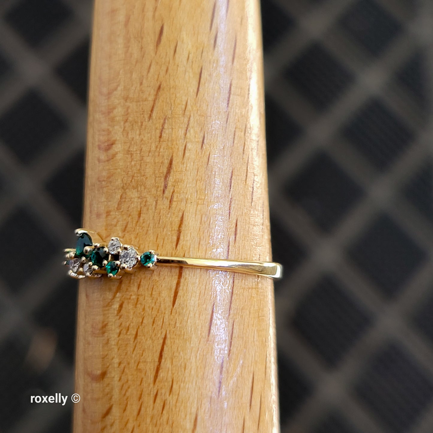 14K Yellow Gold Emeralds & Genuine Diamonds Dainty Lightweight Ring Size 8.5