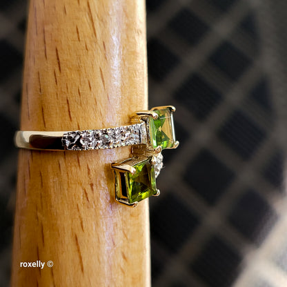 10K Yellow Gold Peridot and Genuine Diamond Ring Size 7.5 - Solid Gold!