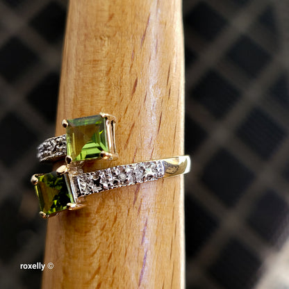 10K Yellow Gold Peridot and Genuine Diamond Ring Size 7.5 - Solid Gold!